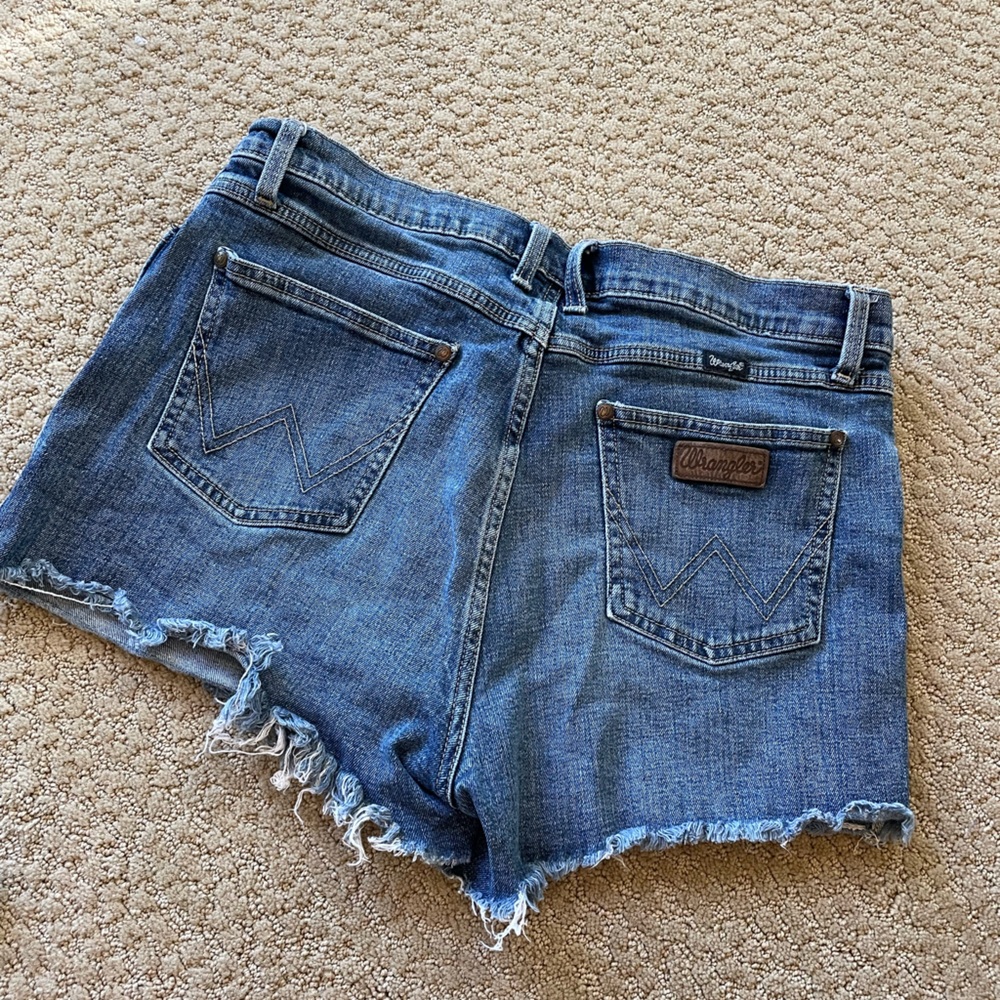 Wrangler raw hem jean shorts